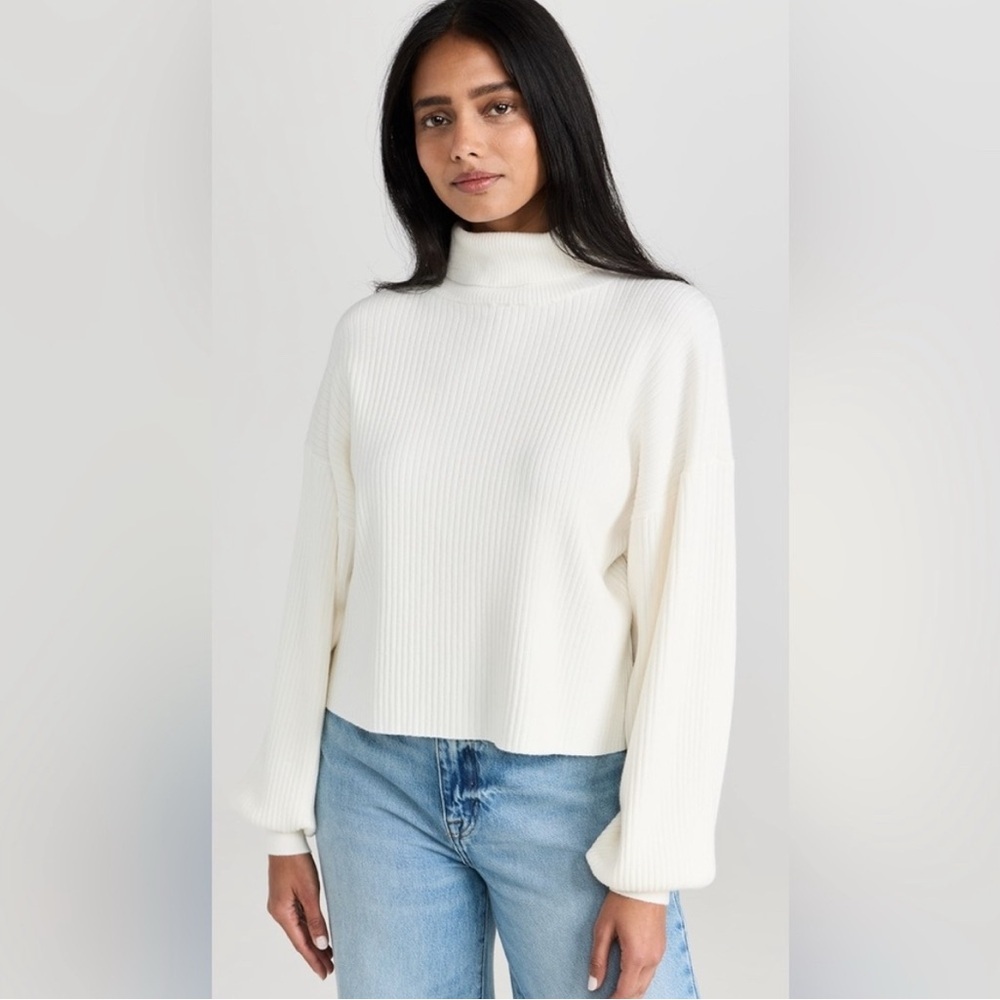 GOOD AMERICAN Ribbed Turtleneck Sweater